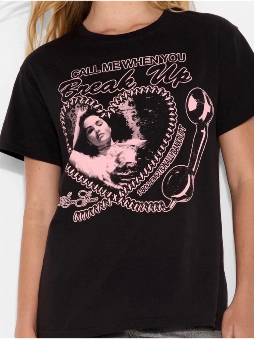 Selena Gomez graphic t-shirt Size Large NWT